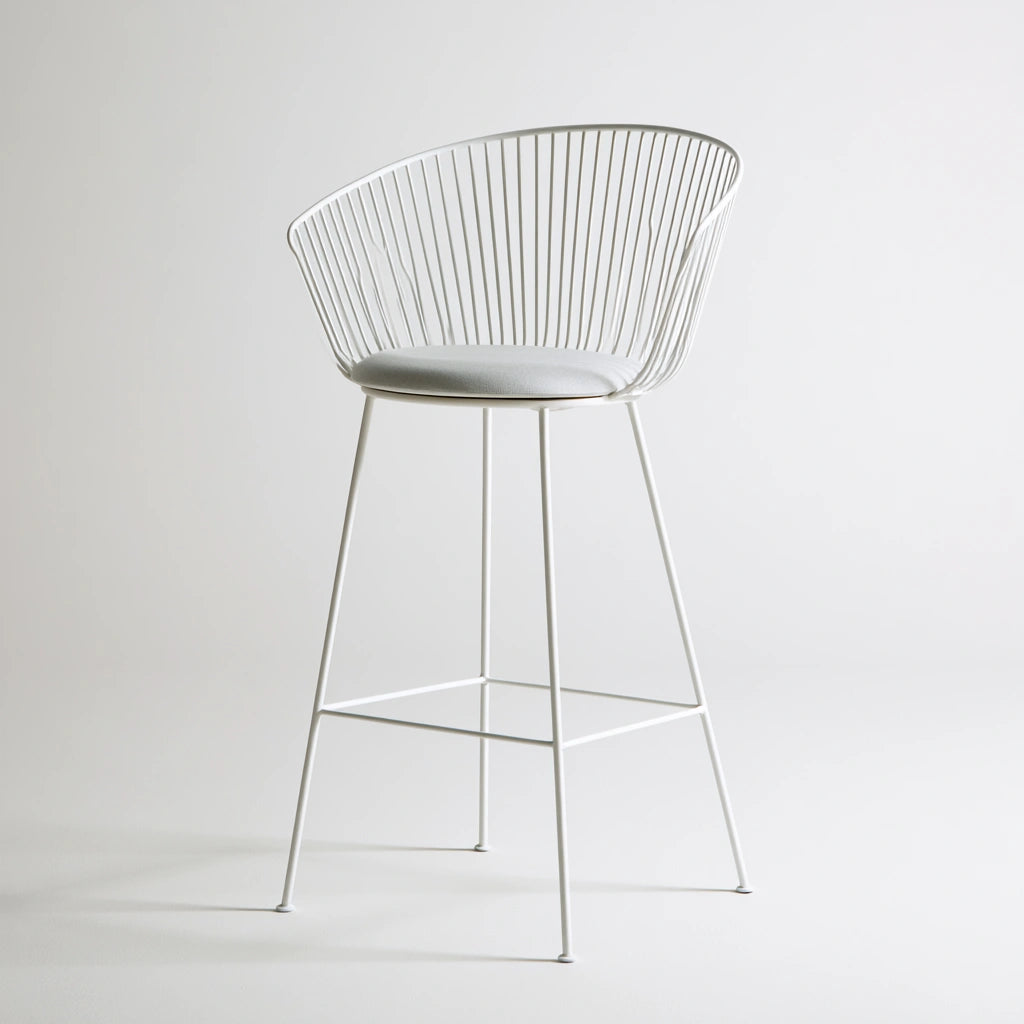 Tabouret de bar aux lignes épurées, coloris blanc